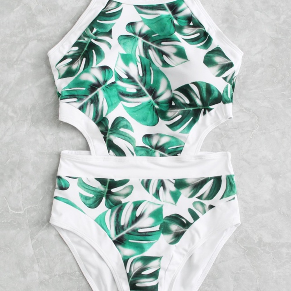 Never worn !! Adorable mono kini!